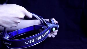 Senter Kepala LED Cree XML T6 Rechargeable 568D Headlamp Zoom In Zoom Out High Power Super Bright 5000 Lumens camping Headlight Outdoor Waterproof Free Battery & Charger