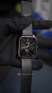 Jam Tangan Pria Casio To the Moon MTP-M305L-1A2 Black Dial Black Leather Band