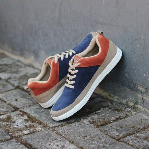 Sepatu Sneakers Pria Trendy Kekinian Style Casual Terbaik