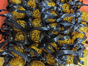 50pcs filigree egg flowers hanging fit as chocolate candy soap flower comes with a unique and attractive box