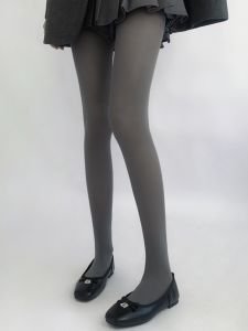 ถุงน่องสีเทาสำหรับผู้หญิงในช่วงฤดูใบไม้ร่วงและฤดูหนาว ถุงน่องยาวถึงเข่า ถุงน่อง JK ถุงน่องเซ็กซี่ ถุงน่องผ้าไหม ถุงน่องทรงสลิมฟิต