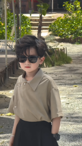 Áo Nửa Cổ Quần Suông Đen Form Rộng Đai Bằng Cho Bé Trai.