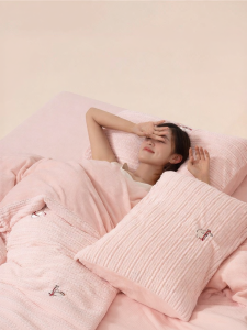 MENDALE | Thickened Student Quilt and Duvet Cover Set Milk Coral and Flannel Fabrics 3/4 Pieces