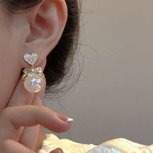 A.one 925 Silver Pearl Earrings for Womens Generous Light Luxury All-match Lady High-end Stud Earrings