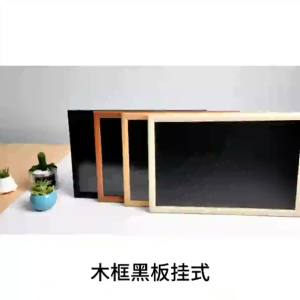 Papan Hitam Gantung Magnetik dengan Bingkai Kayu Papan Hitam Kecil untuk Keaan Pejabat dan Rumah Dinding Papan Kapur Papan Hijau Magnetik untuk Menulis Paparan Kedai