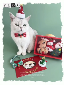 Cat Christmas Toy Gift Box Pet Plush Cartoon Christmas Tree Santa Claus Snowman Built-In Cat Straw Bell