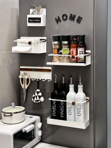 ชั้นวางของข้างตู้เย็นแบบดูดซับแม่เหล็กในครัว ชั้นวางของแบบติดตู้เย็น ชั้นวางเครื่องปรุงรส ชั้นวางของในตู้เย็น ชั้นวางของแบบแขวน