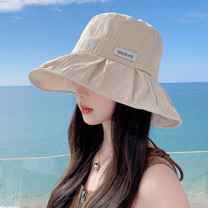 2023 ใหม่หมวกตกปลาสําหรับผู้หญิงป้องกันแสงแดดชายหาดหมวกฤดูร้อนสีดํากาวป้องกันรังสียูวีหมวกบังแดดสไตล์ลําลองผ้าฝ้ายวัสดุชายคาขนาดใหญ่