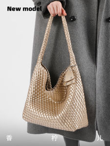 Champagne Color Woven Tote Bag Womens Large Capacity Fashion Commuting Handbag Single Shoulder Bag Original Design Fashionable