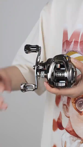 รอกหยดน้ำ รอกเบสหยดน้ำ รอกหยดนํ้า แรงลาก 10 กก. อัตราทดเกียร์ความเร็วสูง 6.3：1 น้ำจืด ตกปลาทะเล รอกเบท