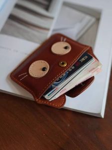 กระเป๋าใส่เหรียญหนัง PU ทรงสั้น ความจุขนาดใหญ่ น้ำหนักเบา น่ารัก กระเป๋าใส่เหรียญแบบพกพาสำหรับผู้หญิง กระเป๋าใส่เหรียญลายการ์ตูน กระเป๋าใส่เหรียญแบบย้อนยุค