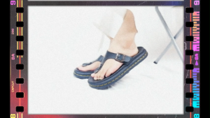 Sandal Flat Wanita Kulit PU Tampilan Grafis Sporty Warna Hitam dan cokelat