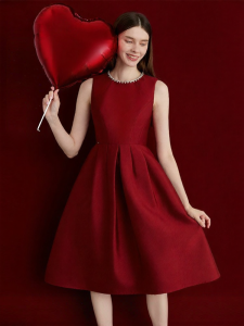 D-PLAY | Elegant Red Sleeveless Evening Dress