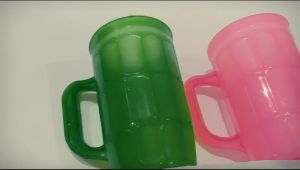 GELAS ES/GELAS PLASTIK/GELAS WARNA-WARNI