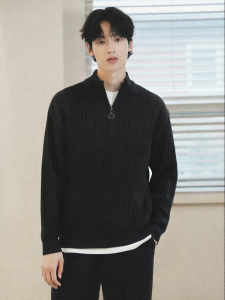 GXG | Stand-Up Collar Half-Zip Menswear Texture Sweater 2025 Fall