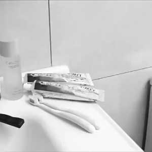 Wall-mounted Storage Container Large Capacity Non-punch Comb Toothbrush Toothpaste Holder