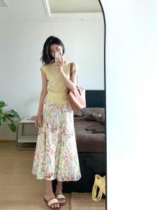 XUECAIQI | Slimming & Age-Defying Short Sleeve Floral Skirt Set for Petite Plus Size Women