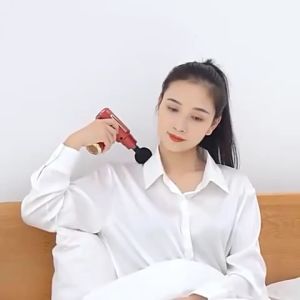 (Pengiriman cepat dikirim dari Jakarta)Alat pijat getar elektrik seluruh badan 4 in 1 / Massage Gun (Pistol pijat otot jaringan dalam) Garansi 1 tahun