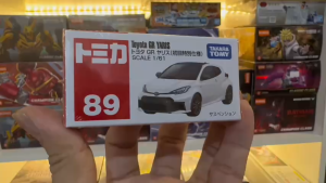 Mô Hình Xe Thể Thao Cao Cấp Toyota GR Yaris Màu Trắng Tomica Số 89 Takara Tomy