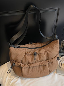 Fashionable Lightweight Dumpling Shape Crossbody Bag for Women Casual Versatile Daily Commuting Single Shoulder Bag