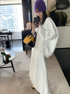 Fashionable Sporty Sweatshirt Set Womens Casual Autumn Winter High-End Small Fragrance Style Comfortable Cotton Polyester