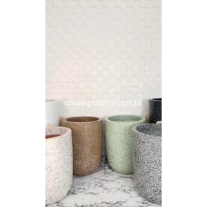 Pot Terracotta Motif Pot Teraso Kapsul Variasi Warna Pot Standing Kaki 4 Pot Tanaman Artificial Dekorasi Ruangan Aesthetic