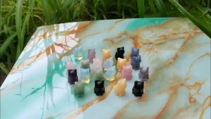 1 Inch Hand Carved Kitten Figurine - Amethyst Jade Mini Cat Crystal Craft Animal Chakra Home Decor