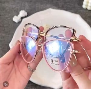 SMD Kacamata Cat Eye Lensa Anti Radiasi UV Titanium Bingkai Segitiga Wanita Pria