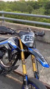 ST 001 Sticker Striping Motor Honda CRF 150 L Tema Simpel Elegant Sudah Cutting