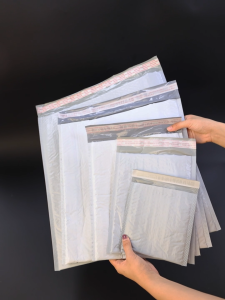 ซองไปรษณีย์กันกระแทกแบบซีลเองอเนกประสงค์ / ซองพลาสติกสีขาวบุด้วยโฟม / ถุงบรรจุภัณฑ์แบบทึบกันน้ำ