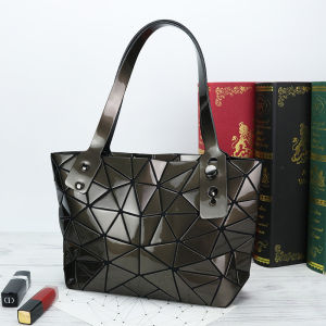 Trendy Geometric Diamond Pattern Handbag Womens Single Shoulder Bag Chain Crossbody Small Bag Soft PU Leather Casual Style