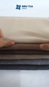 Bahan Kain Celana Kerja Semiwool Twill Stretch Poliester Color Solid Twotone\\n\\n Mengenal Bahan Kain Celana Kerja Semiwool Twill Stretch Poliester\\n\\nCelana kerja berkualitas adalah pilihan tepat bagi Anda yang mencari kenyamanan dan gaya dalam penampilan profesional. Salah satu bahan kain celana kerja yang populer adalah semiwool twill stretch poliester. Mari kita bahas lebih lanjut tentang bahan ini.\\n\\n Apa Itu Bahan Kain Semiwool?\\n\\nBahan kain semiwool merupakan campuran antara serat wol dan serat sintetis lainnya seperti polyester. Hal ini menjadikan bahan semiwool memiliki sifat-sifat yang baik, seperti kehangatan, ketahanan terhadap cuaca dingin, dan daya tahan yang tinggi.\\n\\n Kelebihan Bahan Kain Semiwool untuk Celana Kerja\\n\\nBerikut adalah beberapa kelebihan dari bahan kain semiwool untuk celana kerja:\\n\\n- Kekuatan dan ketahanan yang tinggi\\n- Sifat anti-kusut\\n- Daya serap keringat yang baik\\n- Menyediakan rasa hangat dan nyaman saat dipakai\\n\\n Cara Merawat Celana Kerja Dari Bahan Kain Semiwool\\n\\nUntuk menjaga kualitas dan keindahan celana kerja semiwool, berikut adalah beberapa tips perawatan:\\n\\n- Cuci dengan air dingin dan gunakan deterjen yang ringan\\n- Jangan gunakan pemutih atau pengharum\\n- Jemur di tempat teduh dan hindari sinar matahari langsung\\n- Setrika dengan suhu rendah\\n\\n Memahami Bahan Kain Twill Stretch Poliester\\n\\nSelain semiwool, twill stretch poliester juga merupakan bahan kain celana kerja yang populer. Mari kita bahas lebih lanjut tentang bahan ini.\\n\\n Apa Itu Bahan Kain Twill Stretch Poliester?\\n\\nBahan kain twill stretch poliester adalah jenis kain yang memiliki tekstur berbentuk diagonal dan elastis. Bahan ini dibuat dari serat polyester dan serat lainnya yang memberikan elastisitas.\\n\\n Kelebihan Bahan Kain Twill Stretch Poliester untuk Celana Kerja\\n\\nBerikut adalah beberapa kelebihan dari bahan kain twill stretch poliester untuk celana kerja:\\n\\n- Elastisitas yang baik\\n- Daya tahan terhadap gesekan\\n- Sifat anti-kusut\\n- Mudah dicuci dan keringkan\\n\\n Cara Merawat Celana Kerja Dari Bahan Kain Twill Stretch Poliester\\n\\nUntuk menjaga kualitas dan keindahan celana kerja twill stretch poliester, berikut adalah beberapa tips perawatan:\\n\\n- Cuci dengan air dingin dan gunakan deterjen yang ringan\\n- Jangan gunakan pemutih atau pengharum\\n- Jemur di tempat teduh dan hindari sinar matahari langsung\\n- Setrika dengan suhu rendah\\n\\n Mengenali Warna Solid & Twotone pada Celana Kerja\\n\\nWarna solid dan twotone adalah dua pilihan warna yang populer pada celana kerja. Mari kita bahas lebih lanjut tentang kedua warna ini.\\n\\n Apa Itu Warna Solid & Twotone pada Celana Kerja?\\n\\nWarna solid adalah warna yang tidak memiliki variasi atau gradasi, sedangkan warna twotone adalah kombinasi dari dua warna yang berbeda pada satu celana kerja.\\n\\n Kelebihan Warna Solid & Twotone pada Celana Kerja\\n\\nBerikut adalah beberapa kelebihan dari warna solid dan twotone pada celana kerja:\\n\\n- Warna solid: memberikan kesan elegan dan profesional\\n- Warna twotone: memberikan kesan unik dan menarik\\n\\n Cara Memilih Warna Solid & Twotone yang Tepat untuk Celana Kerja\\n\\nBerikut adalah beberapa tips memilih warna solid dan twotone yang tepat untuk celana kerja:\\n\\n- Perhatikan aturan kode berpakaian di tempat kerja Anda\\n- Pilih warna yang sesuai dengan kepribadian dan gaya Anda\\n- Pertimbangkan warna yang cocok dengan warna pakaian kerja lainnya\\n\\nDengan memahami bahan kain celana kerja semiwool twill stretch poliester color solid twotone, Anda dapat membuat pilihan yang tepat untuk penampilan profesional Anda. Selamat mencoba!\n}