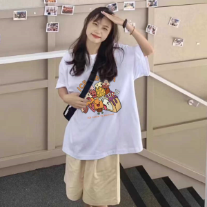 T-Shirt Wanita Lengan Pendek Ukuran Besar Motif Dessert Kartun & Desain Korea Katun Tipis Premium 2025 Baju Santai Longgar Nyaman Gaya Minimalis Elegan Gaya Jepang Modis Serbaguna Manis dan imut Rasa mewah dan premium Kerah bulat Tops Slip - on