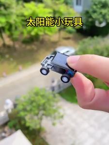 Mô Hình Đồ Chơi Sử Dụng Năng Lượng Mặt Trời