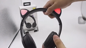 P47M Cute Cat Ear Bluetooth 5.0 Over-ear Headphones Wired Headset With Microphone LED Light