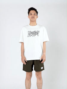 Moutley Kaos Pria Lengan Pendek Oversized Fit Katun 20s Desk OL-CM120425