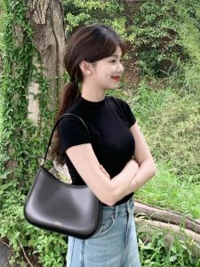 เสื้อยืดแขนสั้นผ้าไหมน้ำแข็งสีดำสไตล์ฝรั่งเศสสำหรับผู้หญิงในช่วงฤดูร้อน เสื้อเชิ้ตทรงเข้ารูปแบบสุดเก๋ไก๋ คอปกสั้น แขนยาว