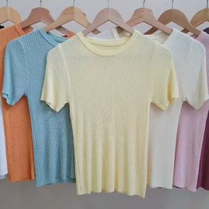 เสื้อไหมพรมร่อง 9สี คอกลม แขนสั้น ผ้าน้ำหนักเบา ทิ้งตัวสวย ใส่สบายๆ ผ้าอากาศ Yaya