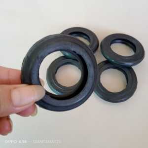 5 PC KARET TUTUP ABU BELAKANG MITSUBISHI FUSO/ RINO HT