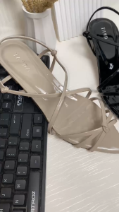 winshoop // JESICA sandal slip-on wanita terbaru