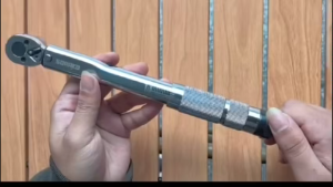 Adjustable Click Torque Wrench 28-210N.m 1/2 Inch Drive Ratchet Torque Spanner with Complete Socket Set