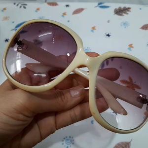 Kính mát over sized second hand đã qua sử dụng