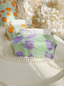 ชุดกระดาษทิชชู่แบบฝรั่งเศสหรูหราพร้อมการแกะสลักลายดอกไม้ ชั้นวางของแบบอเนกประสงค์สำหรับโต๊ะทานอาหารในห้องนั่งเล่นและห้องน้ำ