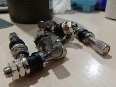 Pentil BanTubbless BESI-TR 43C Universal untuk Mobil dan Motor
