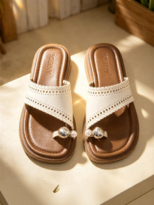 Josiny | Vintage Woven Pearl Fashionable Slip-on Sandals