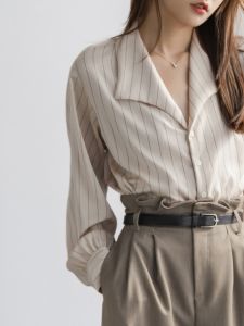 เสื้อเชิ้ตผู้หญิงแขนยาวลายทาง ผ้าชีฟอง ทรงตรง ปกติ ผ้าโพลีเอสเตอร์ กระดุม คอวี แขนยาว ทรงปกติ ใส่ไปทำงาน ฤดูใบไม้ผลิและฤดูใบไม้ร่วง