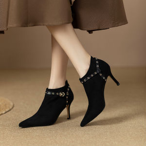 รองเท้าบูทส้นสูงหัวแหลมแบบสวมข้อสั้นสไตล์ฝรั่งเศสสำหรับฤดูใบไม้ผลิปี 2025 รองเท้าบูทส้นสูงแบบสวมข้อสั้นทรงกลวงแบบสวมข้อสั้นแบบสวมข้อสั้น