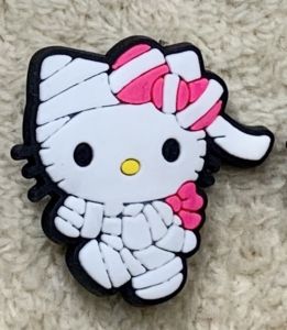 JBCT 🐱❤️🌈ตัวติดรองเท้ามีรู “ คิตตี้ แมวน้อย - นางฟ้า ตัวร้าย” shoe Charm “hello kitty - angle Devil “  #ตรงปกไม่จกตา