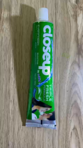 Kem Đánh Răng Closeup Nhập Khẩu Từ Thái Lan 160g