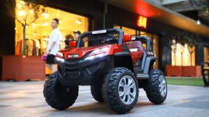 Beige รถแบตเตอรี่เด็ก รีโมทคอนโทรล รถเด็กนั่งรถแบตเตอรี่ ขับเคลื่อน4ล้อ ทรงจีฟ รถบังคับ รถไฟฟ้าเด็ก ผู้หญิงและนวด 1-6 ขวบ